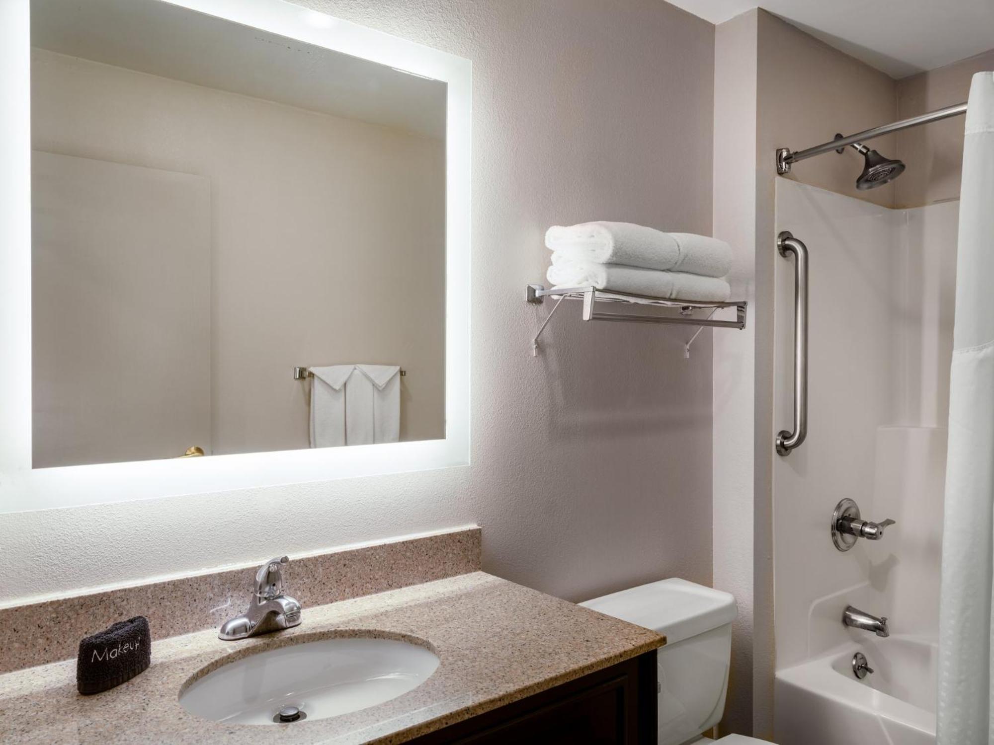Holiday Inn Express & Suites Chicago-Libertyville By Ihg Exterior foto